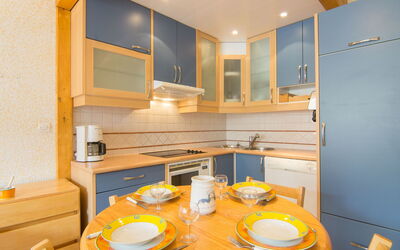 Accommodation:&nbsp;Le Curling B (Val Claret) 380.37