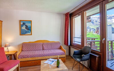Accommodation:&nbsp;Le Curling B (Val Claret) 380.40