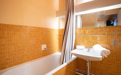 Accommodation:&nbsp;Le Curling B (Val Claret) 380.22
