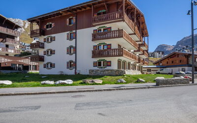Accommodation:&nbsp;Chalet Club (Val Claret) 397.7