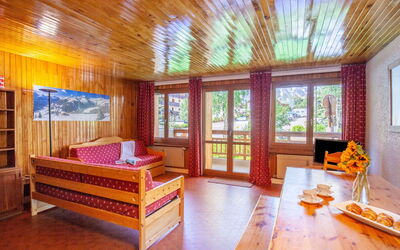 Accommodation:&nbsp;Les Grandes Balmes i et Ii (Le Lac) 400.10