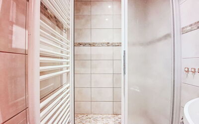 Accommodation:&nbsp;La Divaria (Le Lac) 450.6