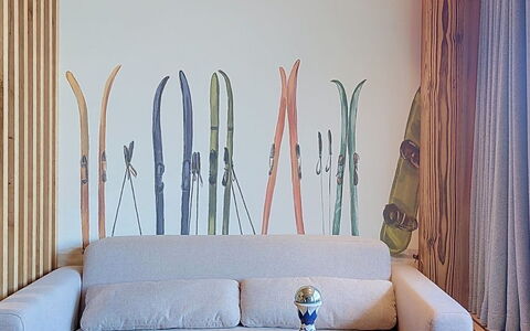 Accommodation:&nbsp;Le Bec Rouge (Le Lac) 480.12