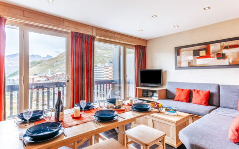 Accommodation:&nbsp;Le Bec Rouge (Le Lac) 480.9