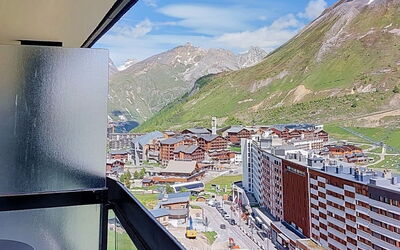 Accommodation:&nbsp;Le Bec Rouge (Le Lac) 480.12