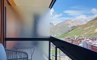 Accommodation:&nbsp;Le Bec Rouge (Le Lac) 480.12