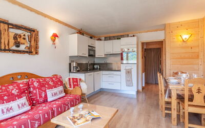 Accommodation:&nbsp;Le Bec Rouge (Le Lac) 480.7
