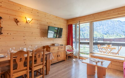 Accommodation:&nbsp;Le Bec Rouge (Le Lac) 480.7