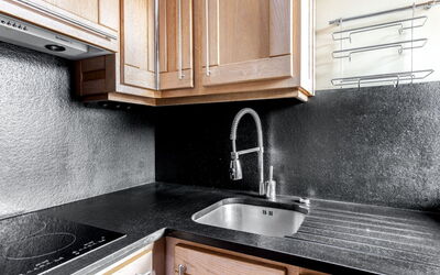 Accommodation:&nbsp;Le Bec Rouge (Le Lac) 480.9