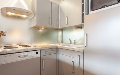 Accommodation:&nbsp;Le Bec Rouge (Le Lac) 480.8