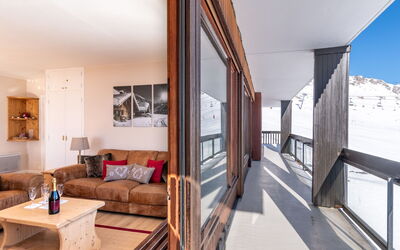 Accommodation:&nbsp;Le Bec Rouge (Le Lac) 480.10