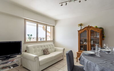 Accommodation:&nbsp;Le Grand Large 212.5