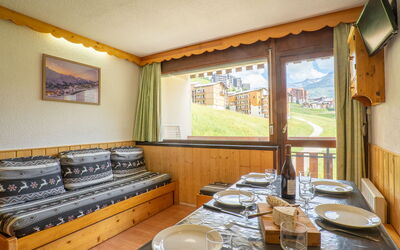 Accommodation:&nbsp;Asters 98 Bâtiment C3 100.27