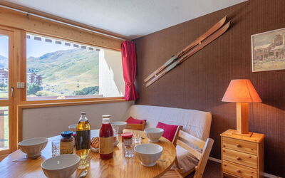 Accommodation:&nbsp;Asters 1204 Batiment B4 100.38