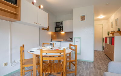 Accommodation:&nbsp;Asters 722 Bâtiment B2 100.26