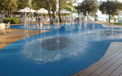 Accommodation:&nbsp;Luxury Beachside Villa Porto Bus 311.1