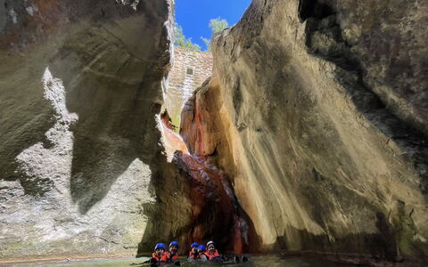 Villa Maria: Water, Boat, Bedrock, Coastal And Oceanic Landforms, Watercourse, Terrain, Formation, Lake, Boats And Boating--Equipment And Supplies