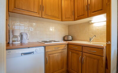 Accommodation:&nbsp;Origanes 226 200.4