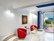Accommodation:&nbsp;Monolocale Deluxe Wave