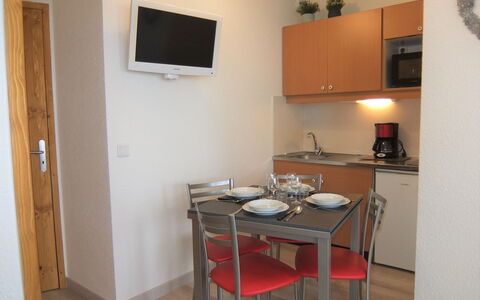 Les Menuires 350: Property, Furniture, Table, Building, Wood, Interior Design, Lighting, Cabinetry, Chair, Floor