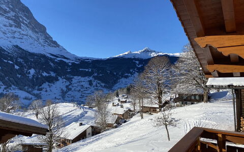Chalet Snowflake: Sky, Mountain, Snow, Building, Slope, Cloud, Freezing, Mountainous Landforms, Landscape, Tree