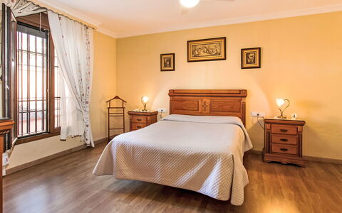 Villa Anita: Furniture, Interior Design, Floor, Flooring, Wood, Bedroom, Bed, Wood Flooring, Room, Ceiling