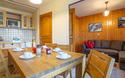 Accommodation:&nbsp;Mélèzes 66 520.5