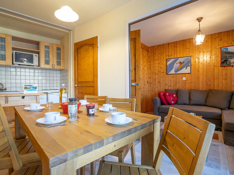 Accommodation:&nbsp;Mélèzes 66 520.5
