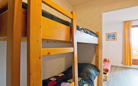 Carlines 1 - 46: Bed, Room, Bunk Bed, Furniture, Property, Stairs, Hostel, Wall, House, Building