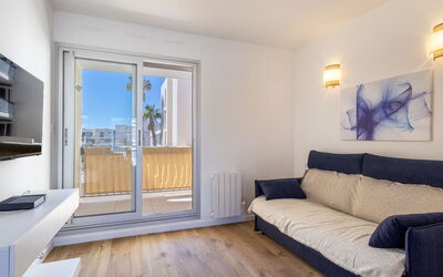 Accommodation:&nbsp;Le Port de Bormes 300.6