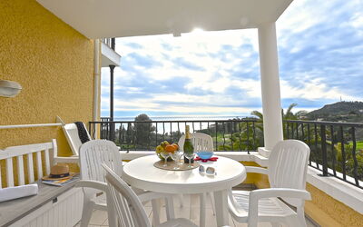 Accommodation:&nbsp;Le Village (C4221) 400.1