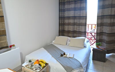 Accommodation:&nbsp;Le Village C3 215 400.77