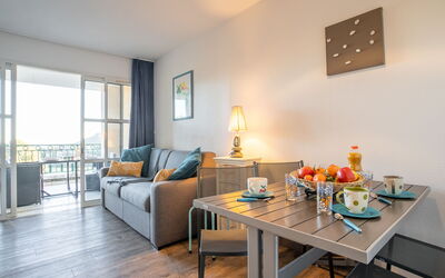 Accommodation:&nbsp;Le Village (C8 245) 400.11
