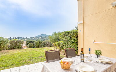 Accommodation:&nbsp;Le Village (C4 008) 400.68