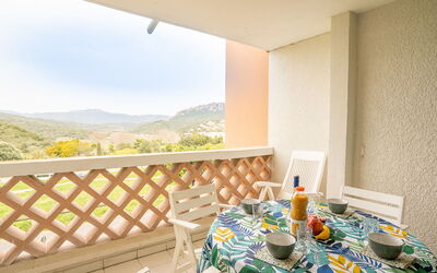 Accommodation:&nbsp;Le Village (C9 279) 400.32
