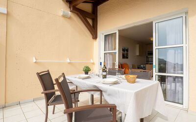 Accommodation:&nbsp;Le Village (C4 008) 400.68