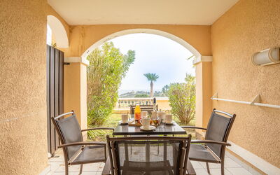 Accommodation:&nbsp;Le Village (E1 121) 400.72