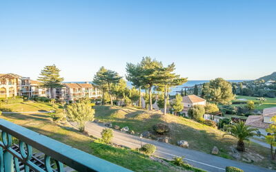 Accommodation:&nbsp;Le Village (C8 245) 400.11