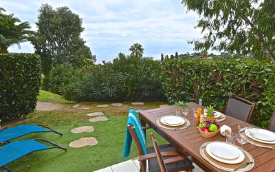 Accommodation:&nbsp;Village Cap Estérel - le Village 400.81