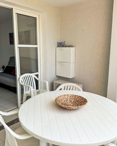 Le Village (C9 279) 400.32