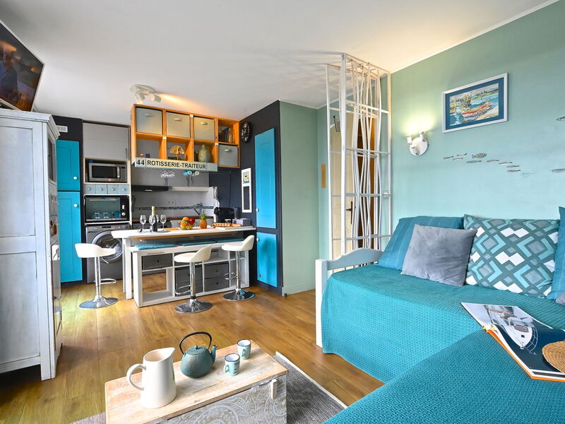 Accommodation:&nbsp;Le Village (C4 323) 400.75