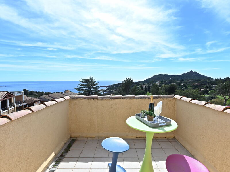 Accommodation:&nbsp;Le Village (C0363) 400.66