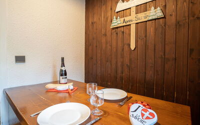 Accommodation:&nbsp;Armoise 73 600.4