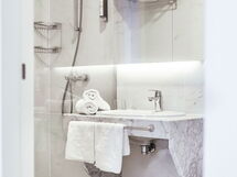 Accommodation:&nbsp;City Beach Apartments 125.3
