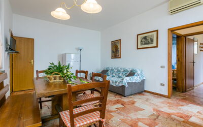 Accommodation:&nbsp;Dalia 962.4