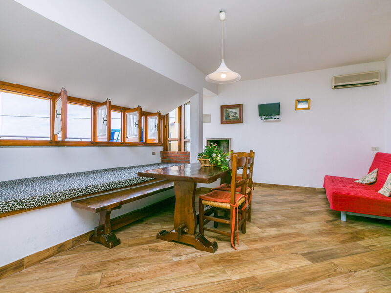 Accommodation:&nbsp;Calendula 962.3