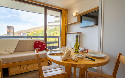 Accommodation:&nbsp;Chavière 832 340.11
