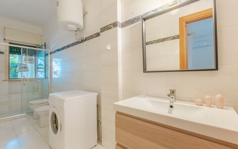 Villa Talise: Mirror, Plumbing Fixture, Tap, Property, Sink, Building, Bathroom, Bathroom Sink, Bathroom Cabinet, House