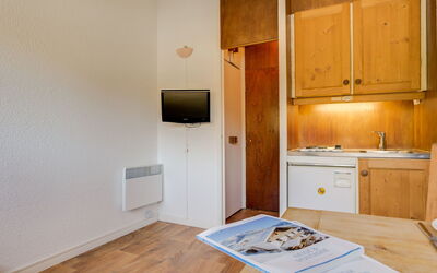 Accommodation:&nbsp;Brelins les Combes 942 400.15