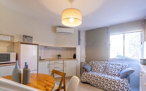 La Pineda 158: Property, Furniture, Building, Window, Comfort, Table, Lighting, Wood, Chair, Interior Design